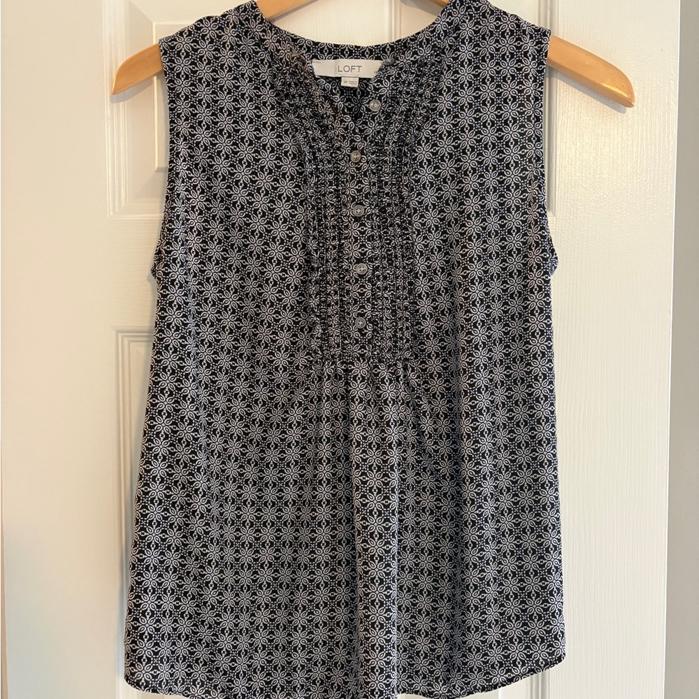 LOFT Patterned Sleeveless Blouse